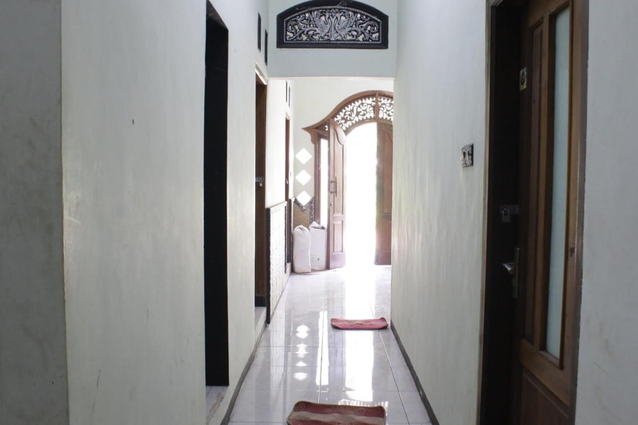 Oyo Life 92982 Kost Berkah Ibu Hotel Lawang Exterior photo